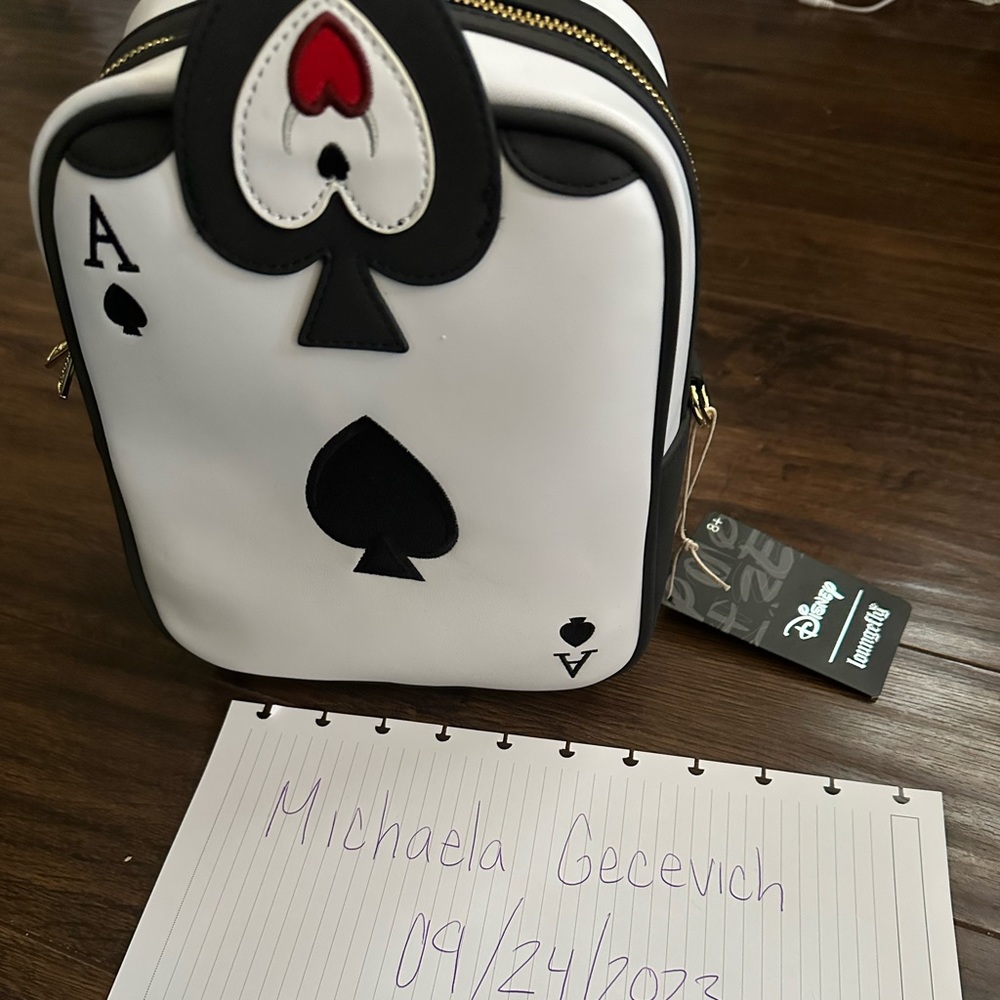 Queen of Hearts Crossbody Loungefly